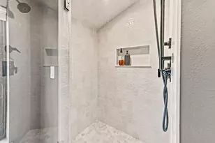 7137 N Santa Monica Blvd, Fox Point, WI 53217 - Photo 47