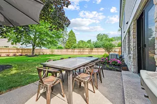 7137 N Santa Monica Blvd, Fox Point, WI 53217 - Photo 5