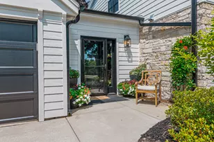 7137 N Santa Monica Blvd, Fox Point, WI 53217 - Photo 9