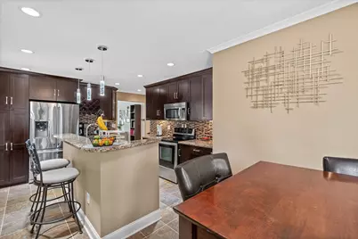 4628 W Fillmore Dr, Milwaukee, WI 53219 - Photo 11