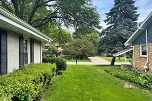 521 Alta Loma Dr, Thiensville, WI 53092 - Photo 9