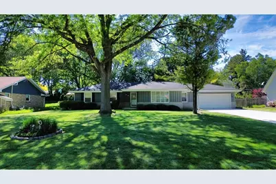 521  Alta Loma Dr, Thiensville, WI 53092 - Photo 1