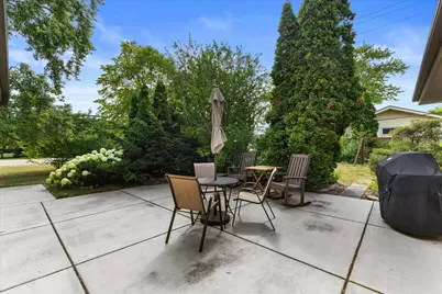 6265 S 38th St, Greenfield, WI 53221 - Photo 31