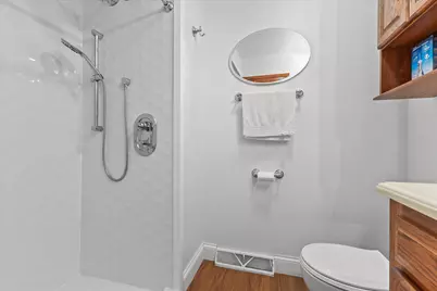 6265 S 38th St, Greenfield, WI 53221 - Photo 15
