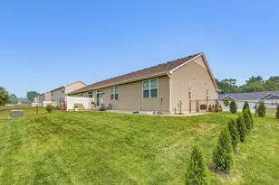 1594 Meadowview Ct, Whitewater, WI 53190 - Photo 3