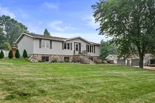 N5W27357 Northview Rd, Pewaukee, WI 53188 - Photo 3