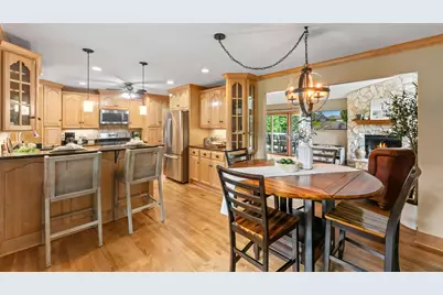 1722  Journeys Dr, Delafield, WI 53029 - Photo 11