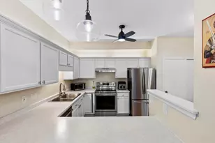 6200 S Creekside Dr, Cudahy, WI 53110 - Photo 17
