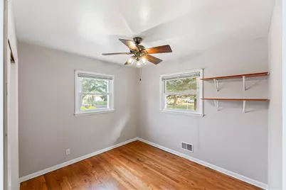 5745 S Melinda St, Milwaukee, WI 53221 - Photo 17