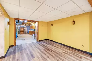 W212N10497 Parkland Cir, Germantown, WI 53017 - Photo 25