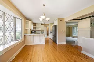 W212N10497 Parkland Cir, Germantown, WI 53017 - Photo 11
