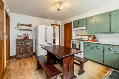 5655 N Paradise Ln, Glendale, WI 53209 - Photo 9