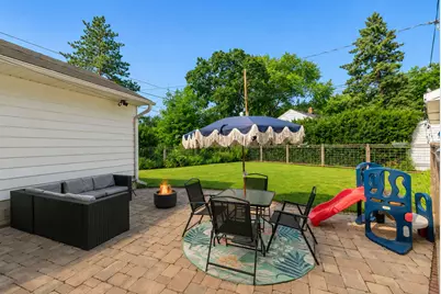 5655 N Paradise Ln, Glendale, WI 53209 - Photo 17
