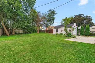 608 Pennsylvania Ave, West Bend, WI 53095 - Photo 25
