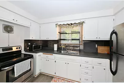 1531 N 116th St #1533, Wauwatosa, WI 53226 - Photo 5