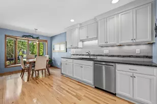S75W17649 Harbor Cir, Muskego, WI 53150 - Photo 5