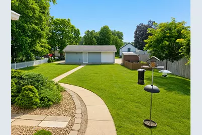 1946  Division St, East Troy, WI 53120 - Photo 3