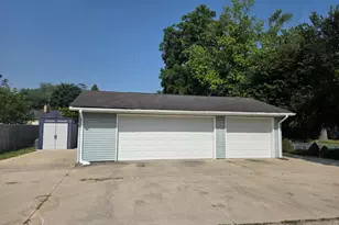 1946 Division St, East Troy, WI 53120 - Photo 5