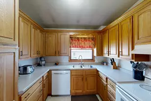 1761 Allison Park Dr, Richland Center, WI 53581 - Photo 5