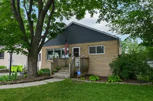 246 North Ave, Hartland, WI 53029 - Photo 1
