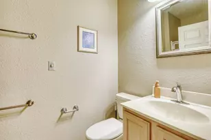 13060 W Bluemound Rd, Elm Grove, WI 53122 - Photo 21