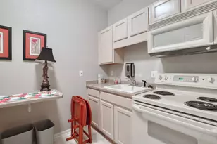 13060 W Bluemound Rd, Elm Grove, WI 53122 - Photo 31