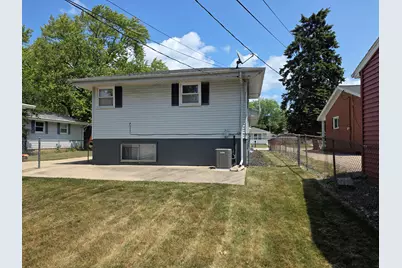 3244  Debra Ln, Racine, WI 53403 - Photo 7