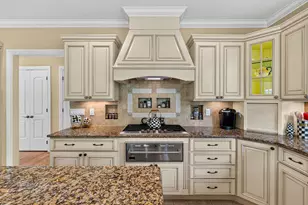 1835 Hickory Hill, Geneva, WI 53147 - Photo 11