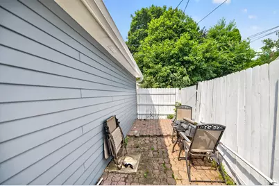 3463 N Bartlett Ave, Milwaukee, WI 53211 - Photo 41