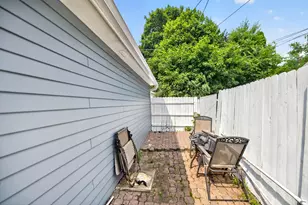 3463 N Bartlett Ave, Milwaukee, WI 53211 - Photo 41