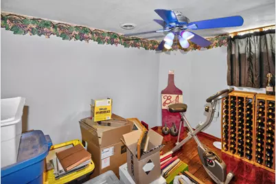 3463 N Bartlett Ave, Milwaukee, WI 53211 - Photo 27