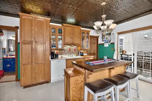 3463 N Bartlett Ave, Milwaukee, WI 53211 - Photo 5