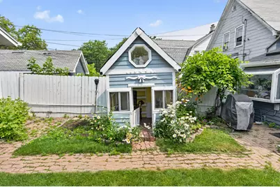3463 N Bartlett Ave, Milwaukee, WI 53211 - Photo 37