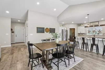 312  Coventry Cir, Johnson Creek, WI 53038 - Photo 13