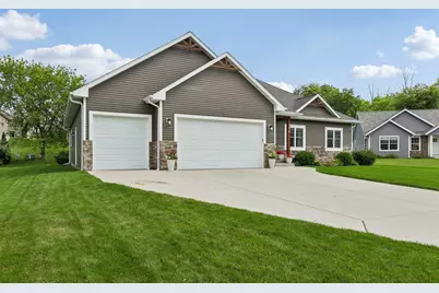 312  Coventry Cir, Johnson Creek, WI 53038 - Photo 3
