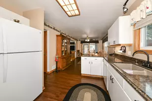 1732 Erin Ln, Waukesha, WI 53188 - Photo 13