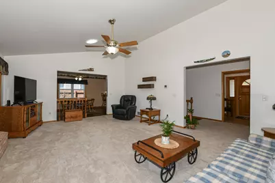 1732  Erin Ln, Waukesha, WI 53188 - Photo 7