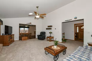 1732 Erin Ln, Waukesha, WI 53188 - Photo 7