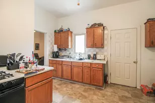 404 Grove St, Fort Atkinson, WI 53538 - Photo 5