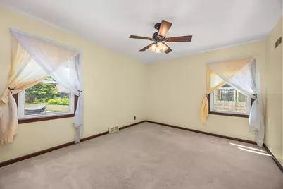 3940 N 80th St, Milwaukee, WI 53222 - Photo 11