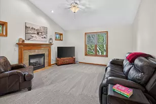8 Peregrine Ct, Madison, WI 53593 - Photo 13