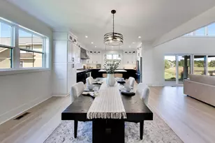 713 Greenview Cir, Geneva, WI 53147 - Photo 7