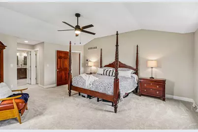 308  Copperfield Dr, Delafield, WI 53018 - Photo 31