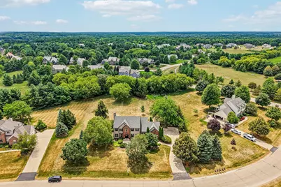 308  Copperfield Dr, Delafield, WI 53018 - Photo 69