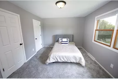 10234 N La Cresta Dr, Mequon, WI 53092 - Photo 17