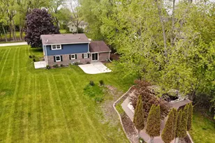 10234 N La Cresta Dr, Mequon, WI 53092 - Photo 1