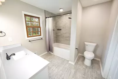 10234 N La Cresta Dr, Mequon, WI 53092 - Photo 15