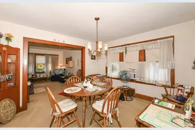 1901 E Hillcrest Ave, Milwaukee, WI 53207 - Photo 9