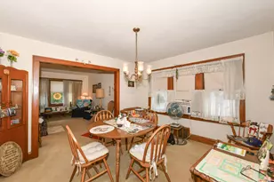 1901 E Hillcrest Ave, Milwaukee, WI 53207 - Photo 9