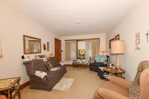 1901 E Hillcrest Ave, Milwaukee, WI 53207 - Photo 7